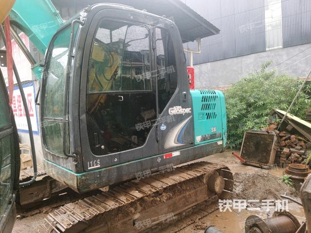 神钢SK75-8挖掘机