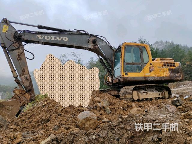 沃尔沃EC200B挖掘机