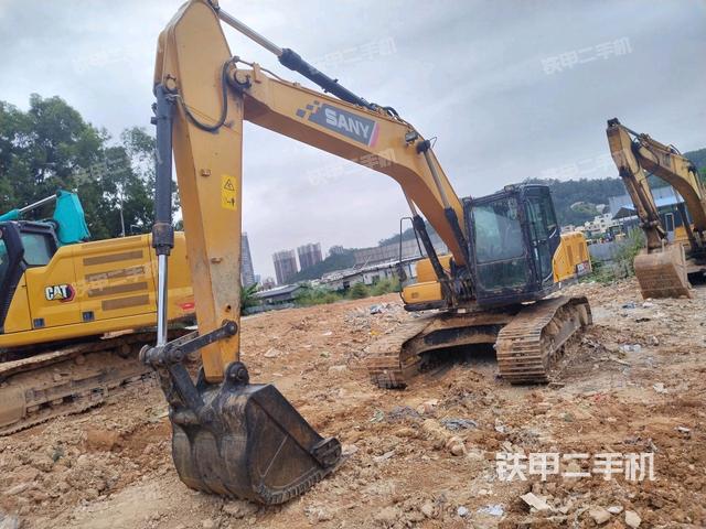 三一重工SY205C挖掘机