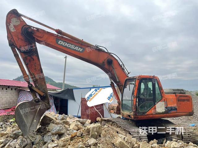 斗山DH215LC-9挖掘机