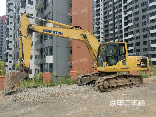 小松PC200-8N1挖掘机