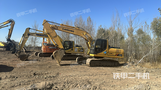 柳工CLG920D挖掘机