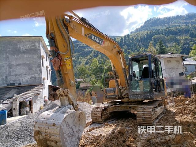 三一重工SY135C挖掘机