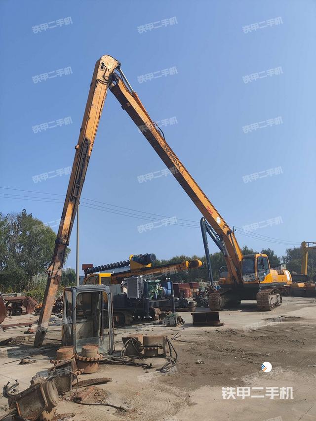 现代R450LC-5挖掘机