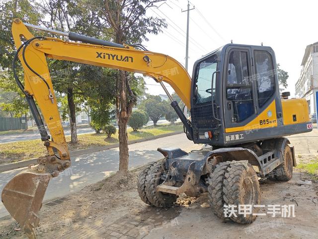 新源XYB75W-9挖掘机