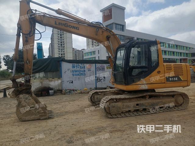 柳工CLG915D挖掘机