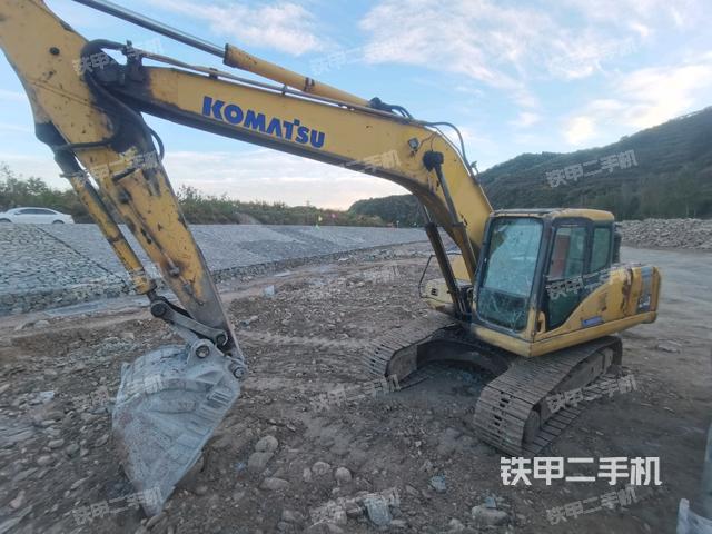 小松PC200-7挖掘机