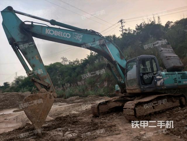 神钢SK350LC-8挖掘机