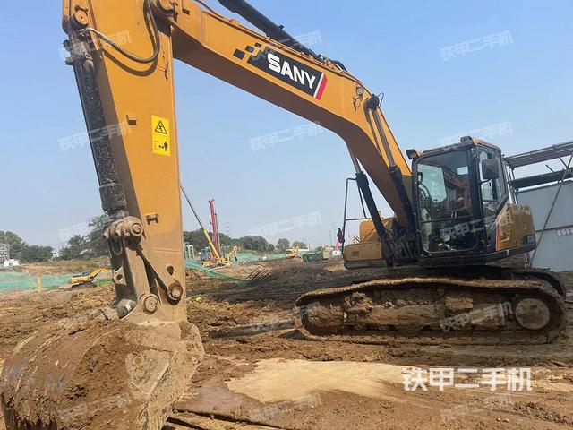 三一重工SY200C挖掘机