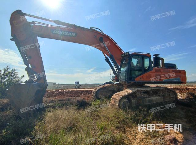 斗山DX500LC-9C挖掘机
