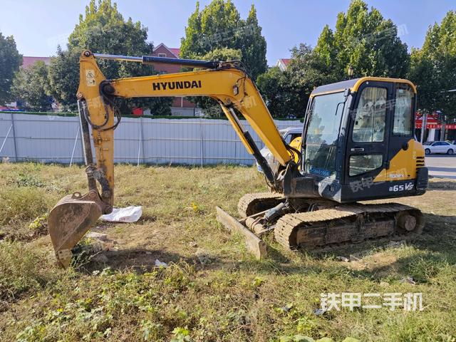 现代R 60VS挖掘机