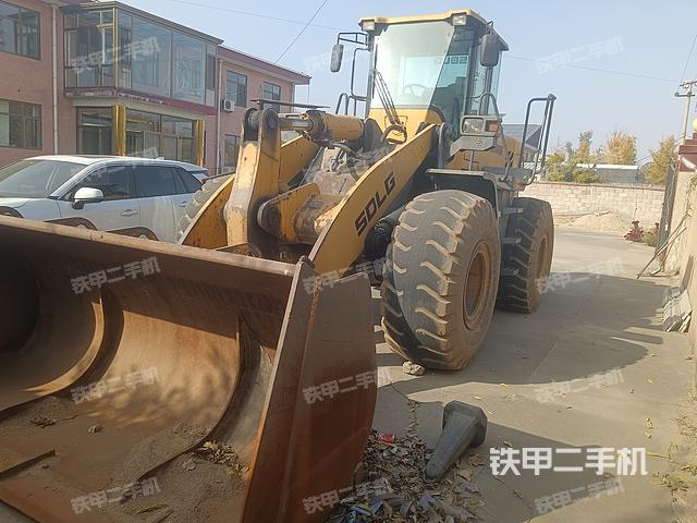 山东临工LG953N节能型装载机