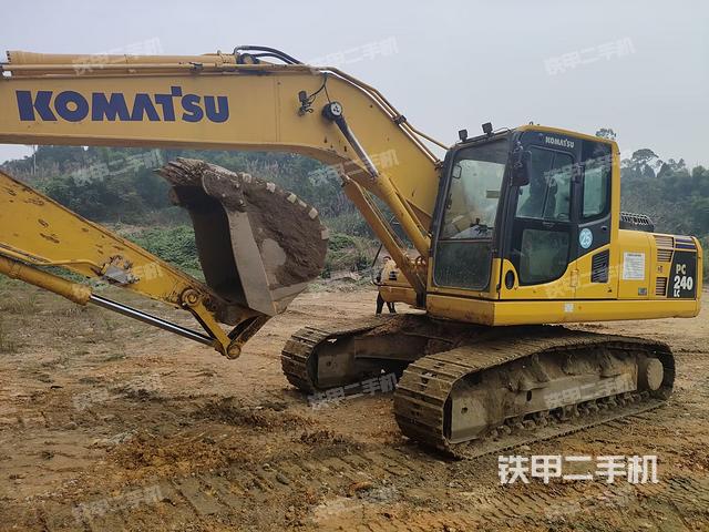 小松PC200-8M0挖掘机