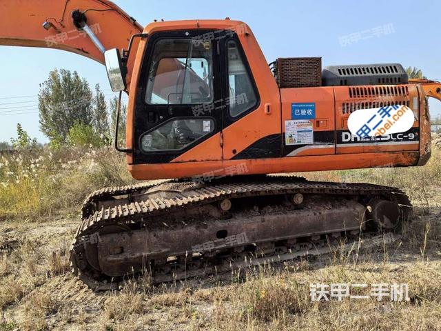 斗山DH225LC-9挖掘机