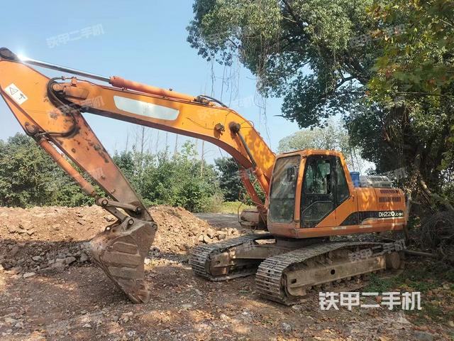 斗山DH220LC-9E挖掘机