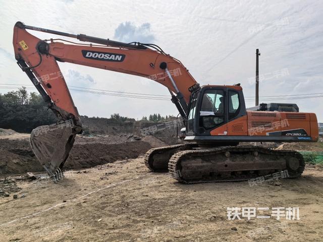 斗山DX380LC-9C挖掘机