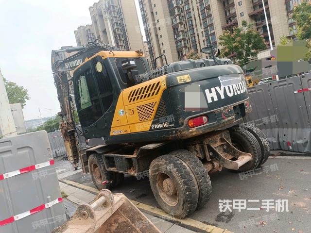 现代R150WVS挖掘机