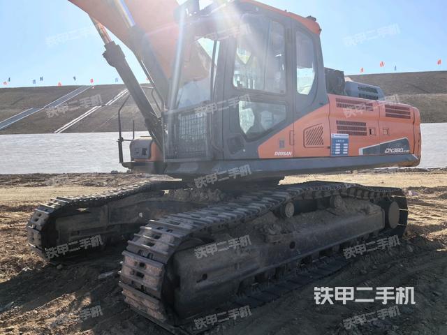 斗山DX380LC-9C挖掘机