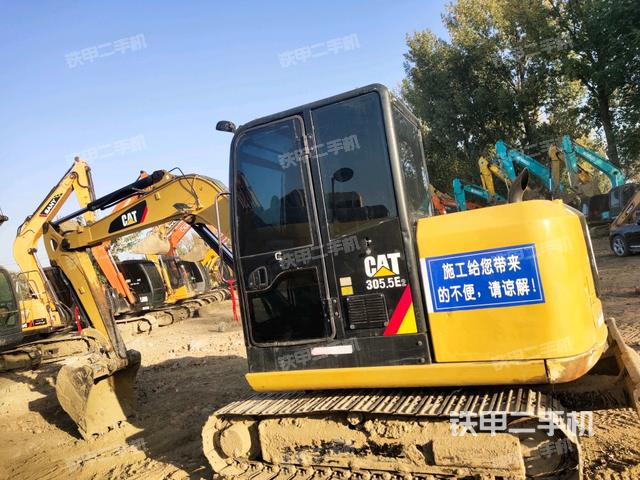 卡特彼勒CAT®305.5E2 小型液压挖掘机