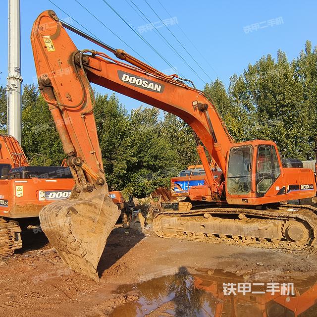 斗山DH300LC-7挖掘机