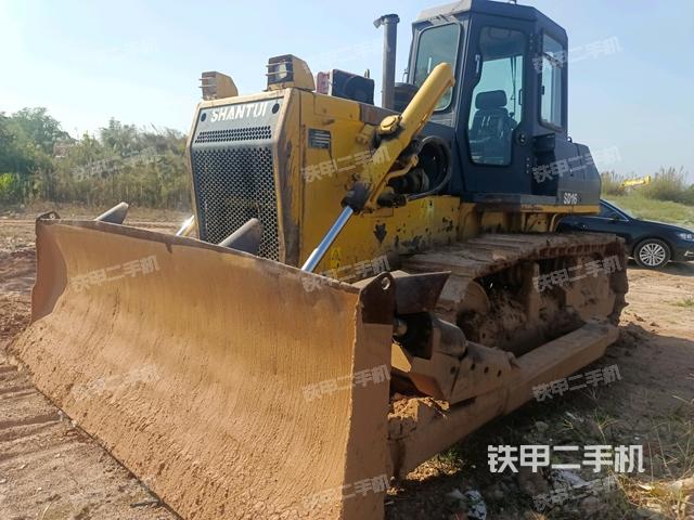 山推SD16标准型推土机
