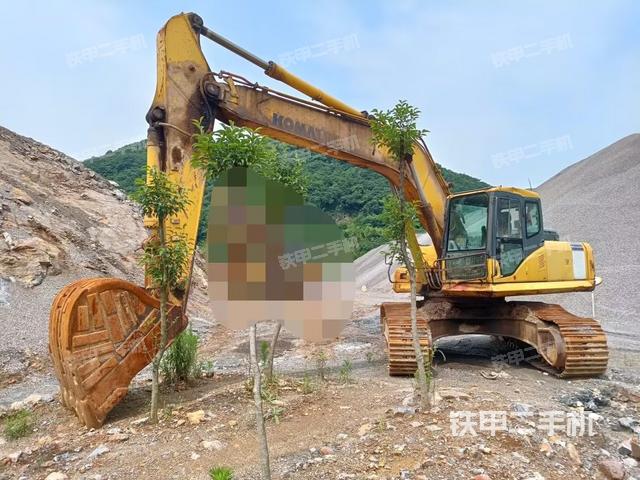 小松PC270-7挖掘机