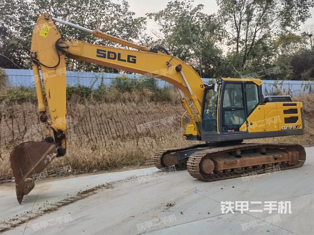 山东临工E6215F挖掘机
