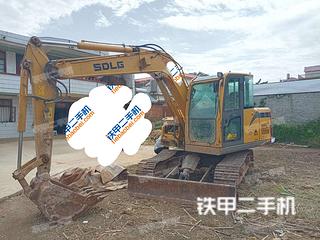 红河山东临工E680F挖掘机实拍图片
