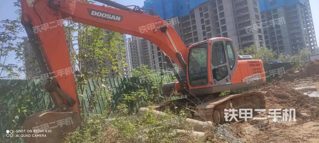 斗山DX220LC-9C挖掘机