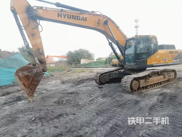 现代R350LVS挖掘机