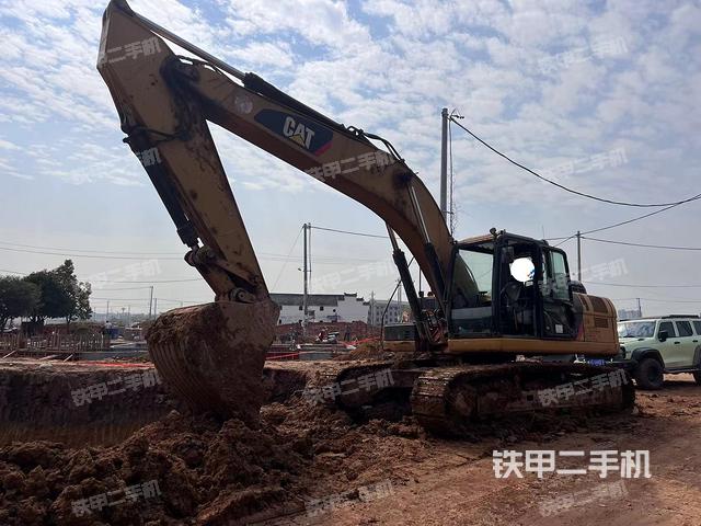 卡特彼勒330D2L液压挖掘机