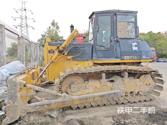 山推SD13S湿地型推土机