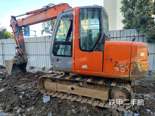 日立ZX70挖掘机的设备实拍-第2张实拍照片