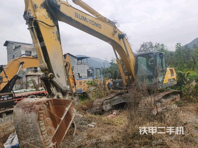 住友SH260LC-6挖掘机
