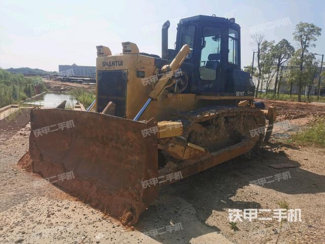 山推SD16T机械标准型推土机