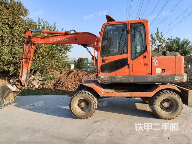 新源XY75W-8挖掘机