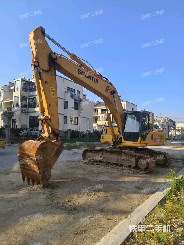 山推SE210W挖掘机