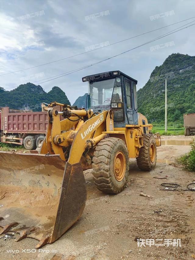 柳工CLG835装载机