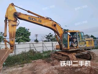 红河山东临工LG6210E挖掘机实拍图片