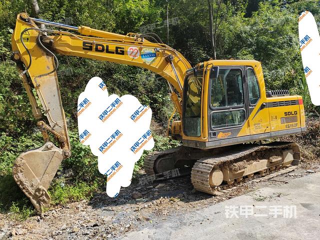 山东临工E6135F挖掘机