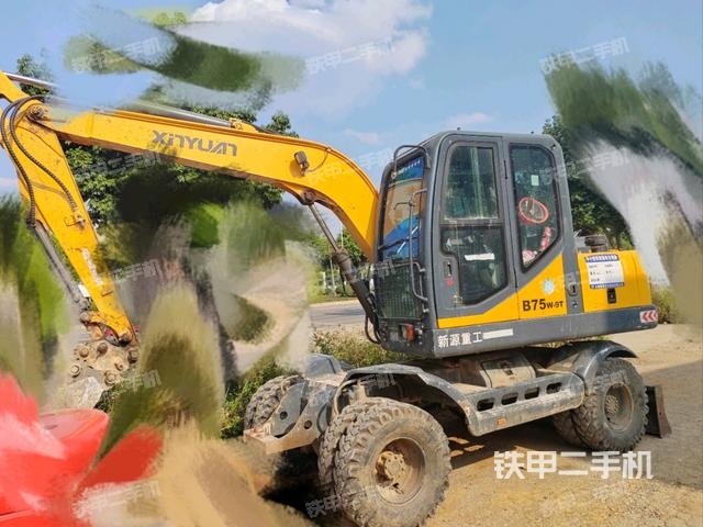 新源XY75W-9挖掘机