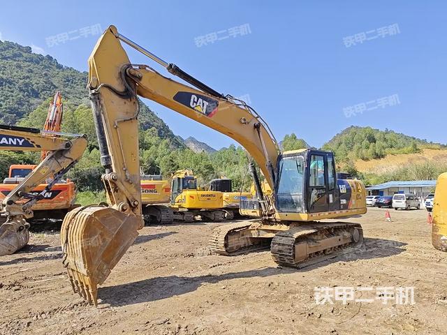 卡特彼勒320D2GC挖掘机