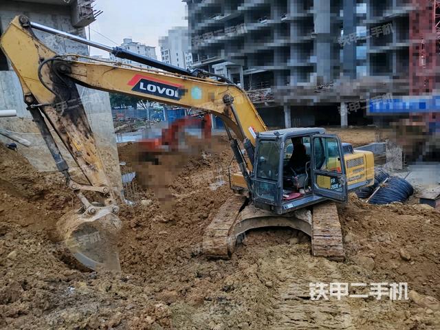 雷沃重工FR260E-HD挖掘机