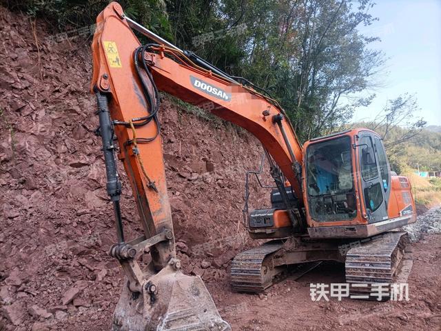 斗山DX150LC-9C挖掘机