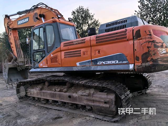 斗山DX380LC-9C挖掘机