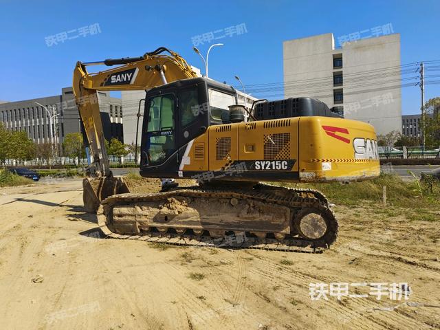 三一重工SY215C挖掘机