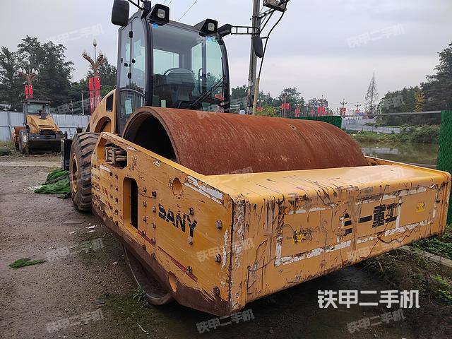 三一重工SSR330-5压路机