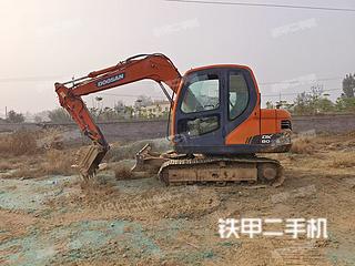 斗山DX80挖掘机实拍图片