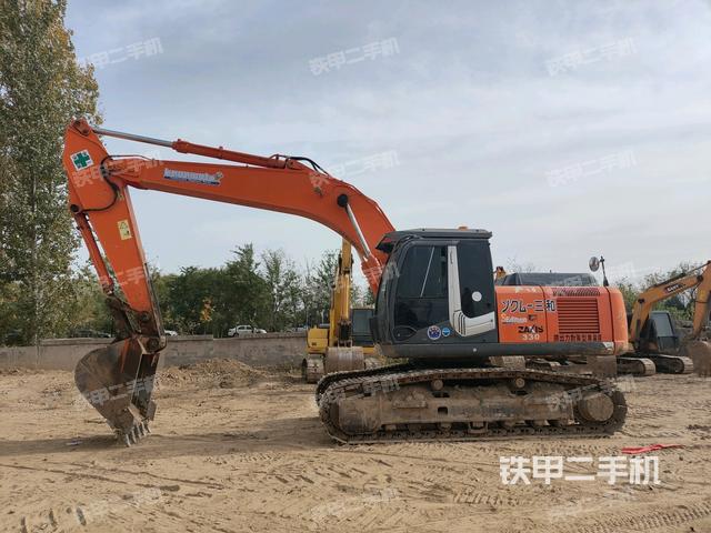 日立ZX270-3挖掘机