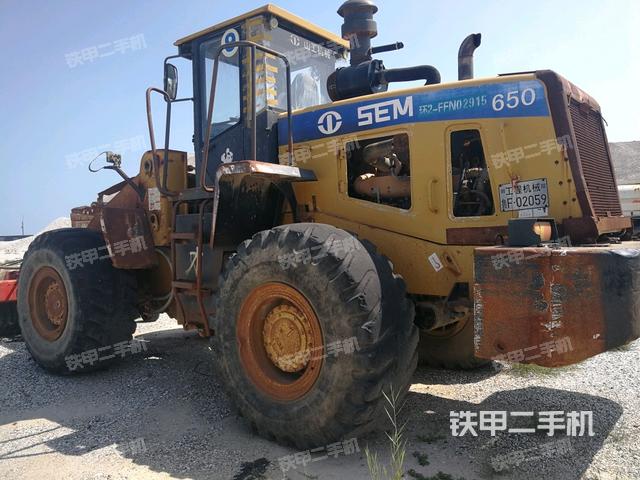 山工SEM650装载机